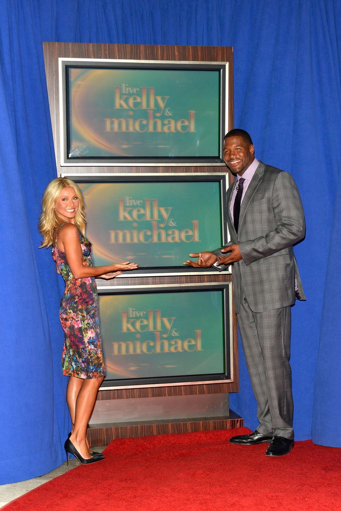 kelly ripa and michael strahan on live! with kelly and michael