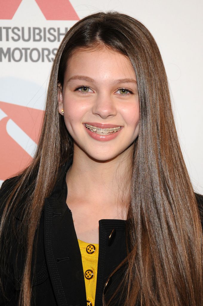nicola peltz young braces