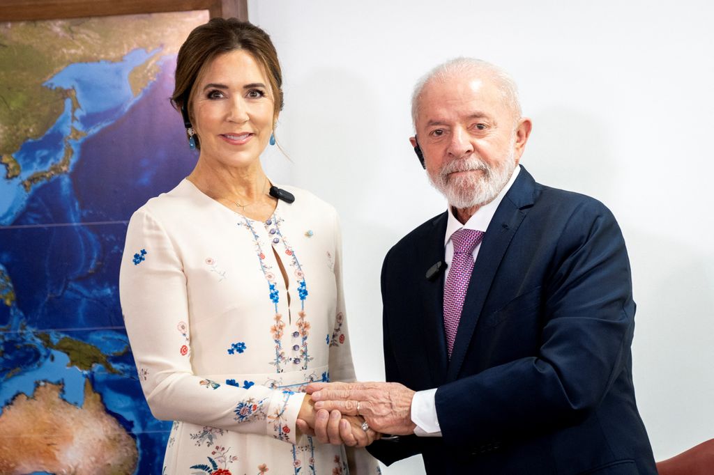 Queen Mary with Brazil's President Luiz Inazio Lula da Silva