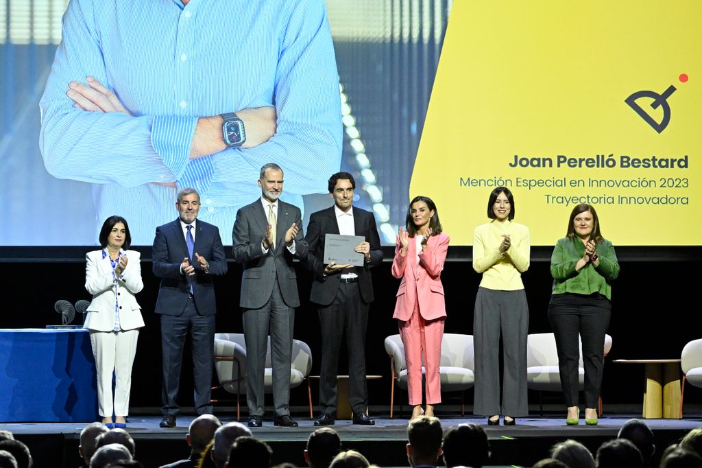 Letizia on stage with people