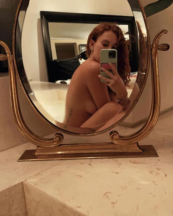 rumer willis nude selfie