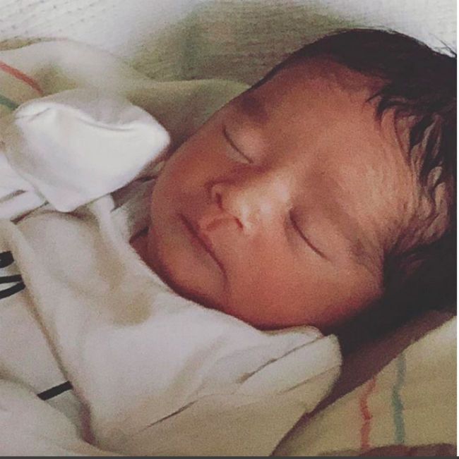 jessica alba welcomes baby boy