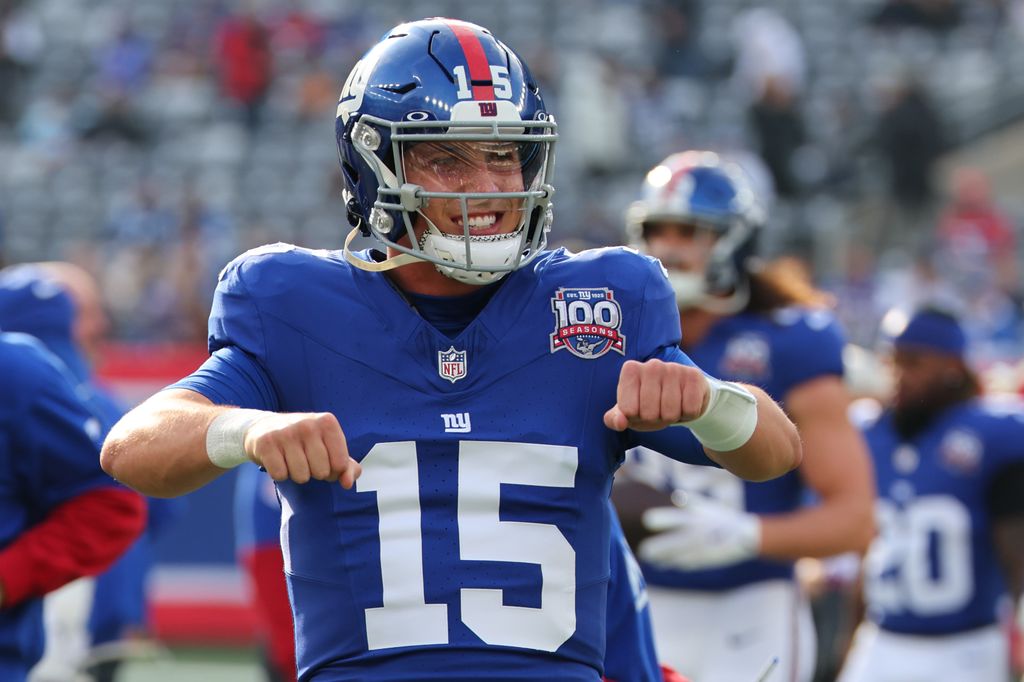 Tommy DeVito #15 of the New York Giants warms up prior to a game against the Indianapolis Colts at MetLife Stadium on December 29, 2024 in East Rutherford, New Jersey. (Photo by Ed Mulholland/Getty Images)