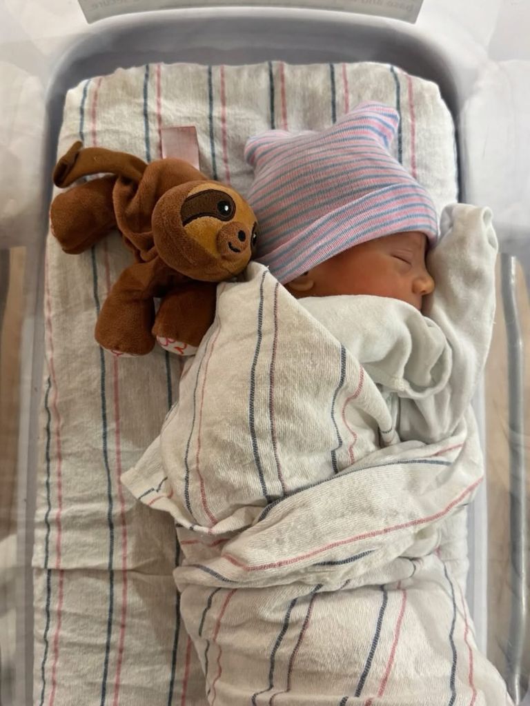 Enrique iglesias Anna kournikova fourth baby