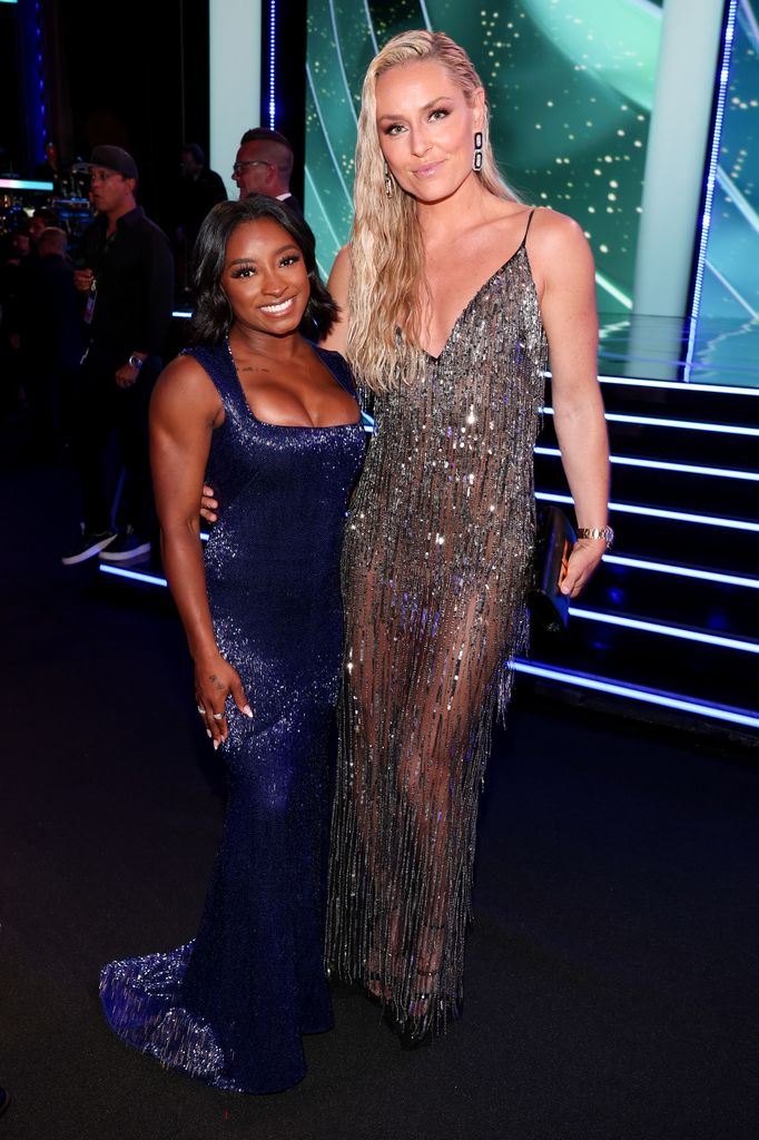 lindsey vonn and simone biles posing for photo at espys