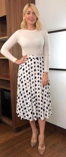 Holly Willoughby's black and white polka dot skirt has This Morning ...