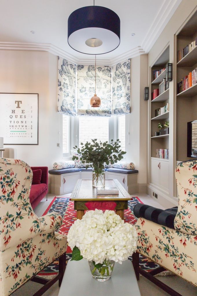 9 astuces simples pour élever votre petit salon selon un architecte d'intérieur 2 salon floral