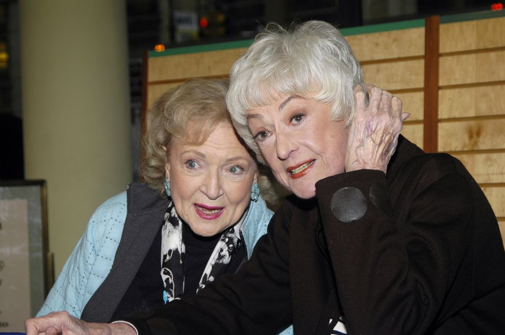 Betty White and Bea Arthur during The Golden Girls: Season 3 Signing at Barnes and Noble - November 22,2005 at Barnes and Noble - Chelsea in New York City, New York, United States. (Photo by Desiree Navarro/FilmMagic)