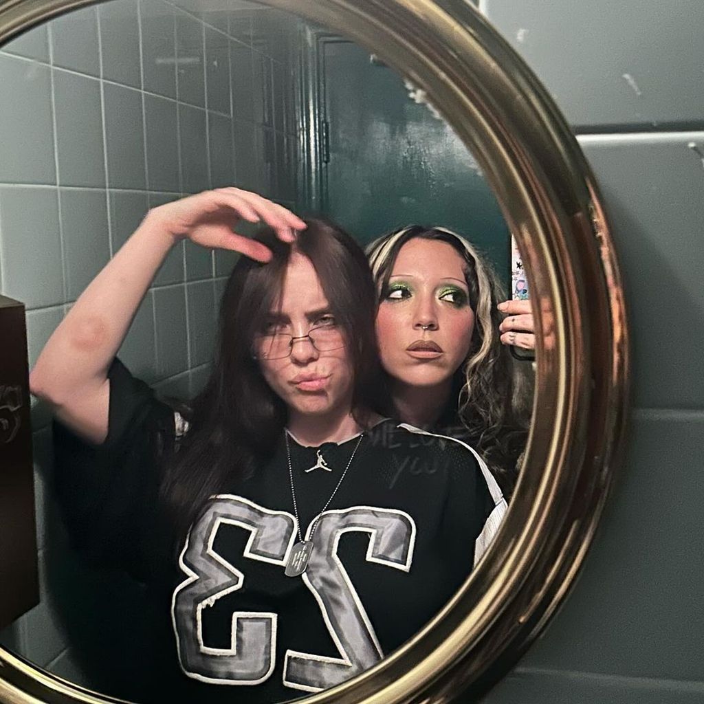 Billie Eilish takes a mirror selfie with a friend and shares it on her Instagram