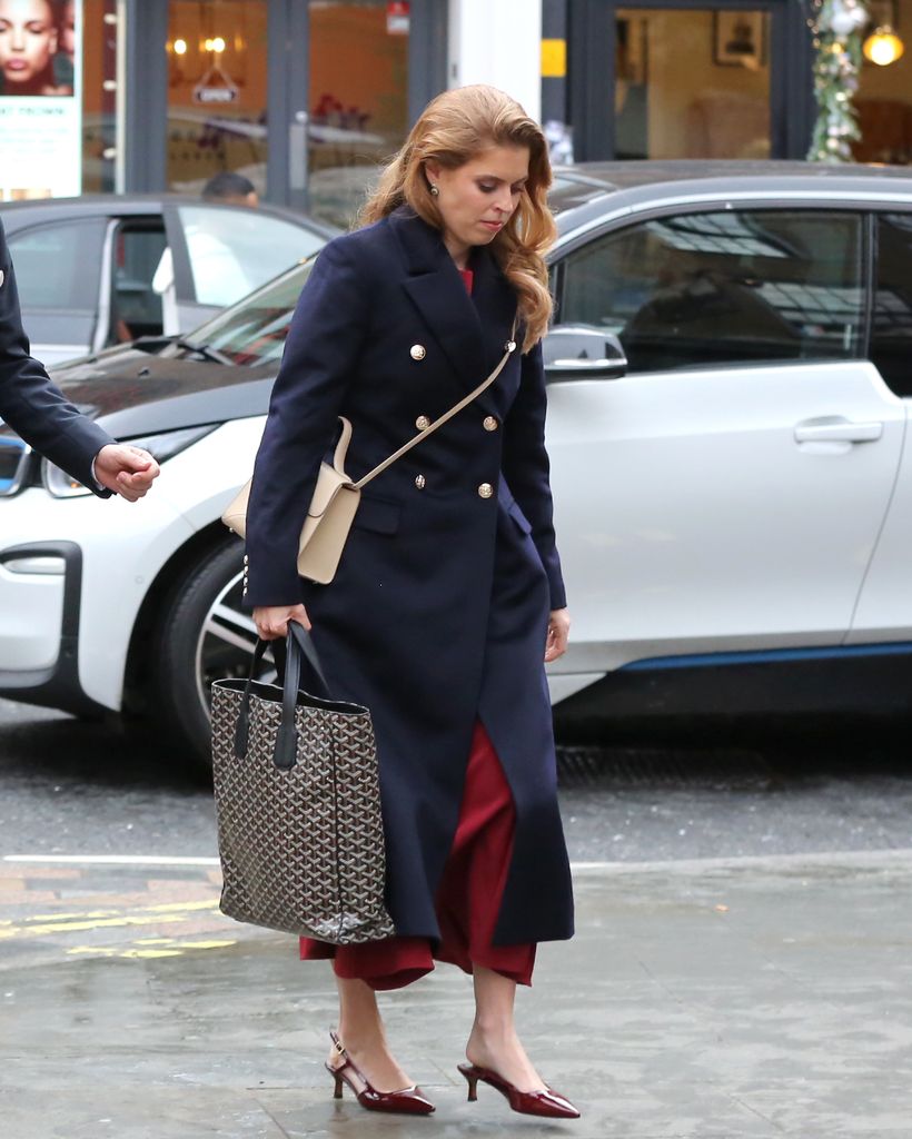 Princess Beatrice heads to the pub with her sister Princess Eugenie after second daughter was baptised