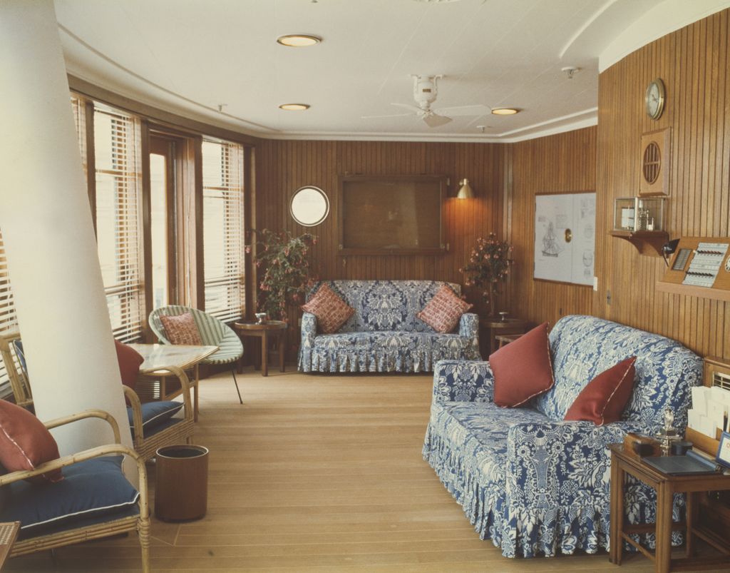 The Sun Room on the Royal Yacht Britannia, 1981.