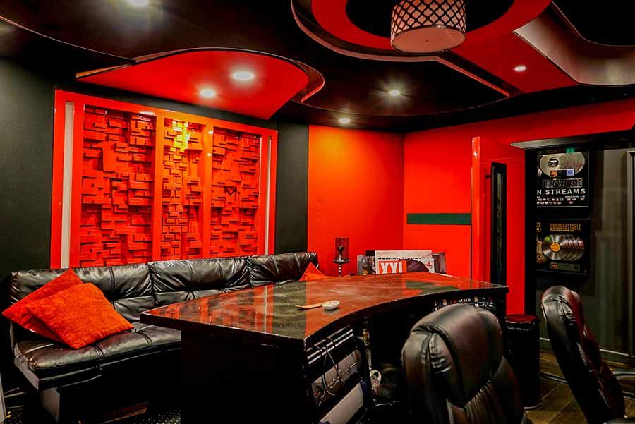 10 selena gomez house recording studio