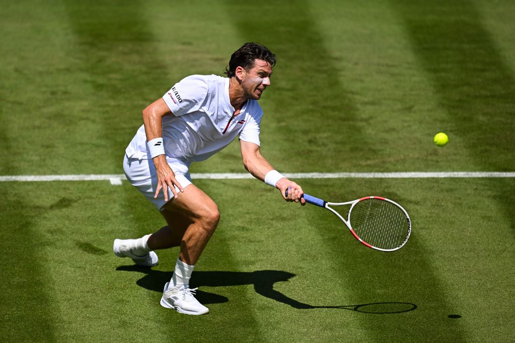 Cameron Norrie playing tennis