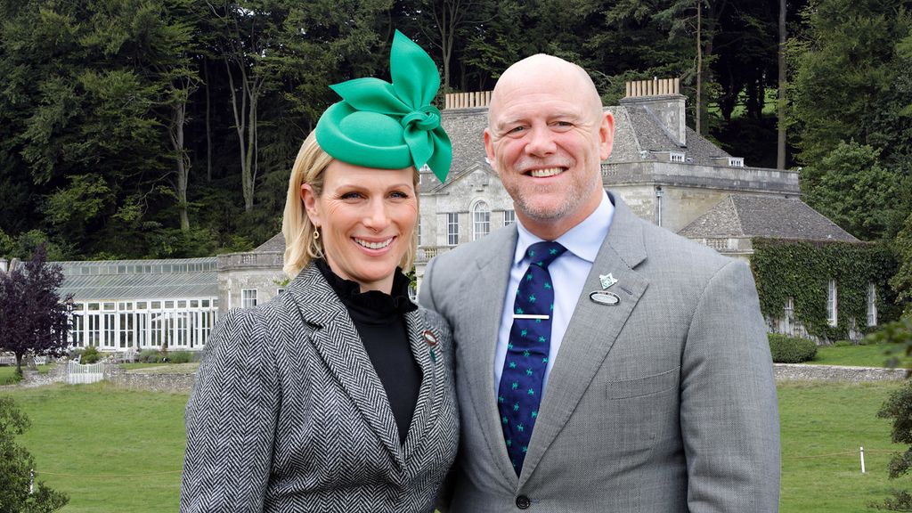 Zara and Mike tindall in front of gatcombe home 