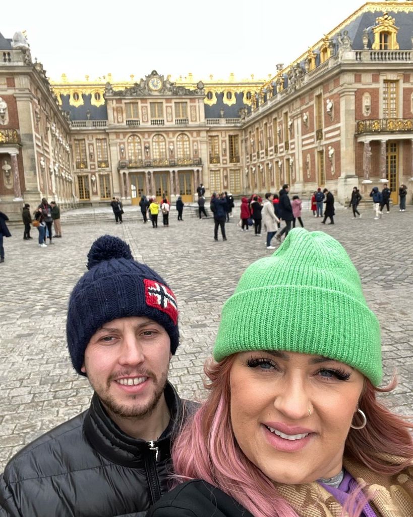 ellie warner and boyfriend selfie in paris 