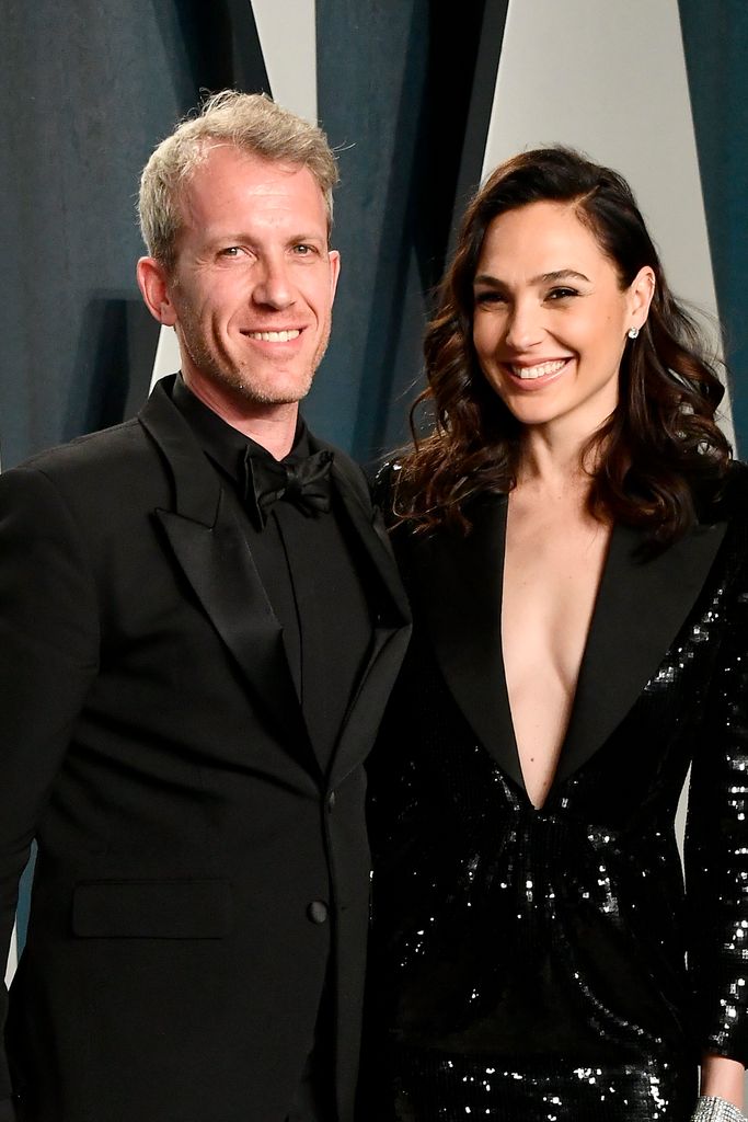 Yaron Varsano and Gal Gadot attend the 2020 Vanity Fair Oscar Party hosted by Radhika Jones at Wallis Annenberg Center for the Performing Arts on February 09, 2020 in Beverly Hills, California