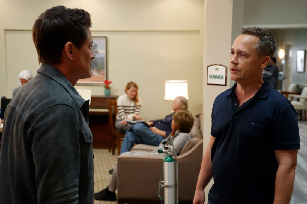 9-1-1: LONE STAR: L-R: Rob Lowe and guest star Chad Lowe in the Shift-Less episode of 9-1-1