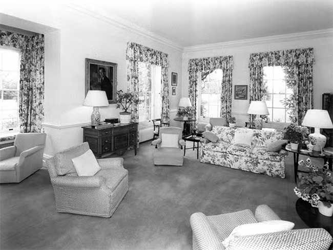 2 Highgrove living room