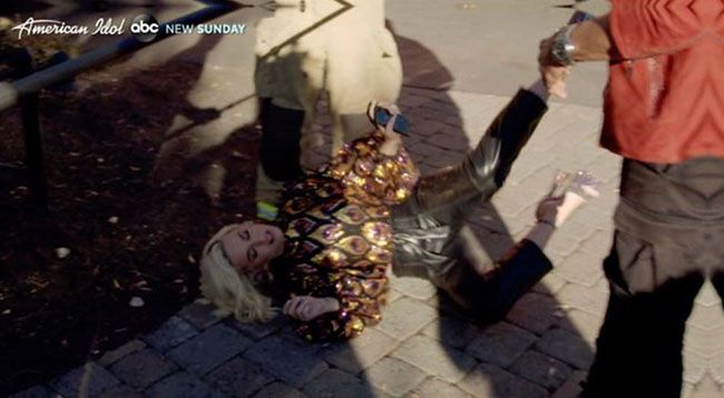 katy perry collapses