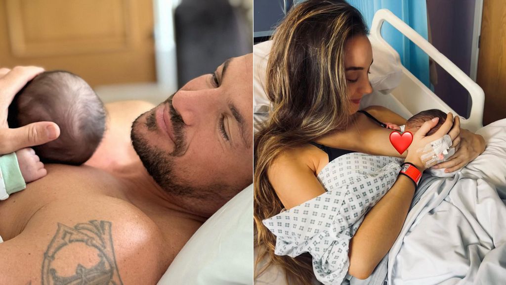 Peter Andre sem camisa segurando a imagem dividida do bebê recém-nascido com a esposa Emily Andre amamentando na cama do hospital 