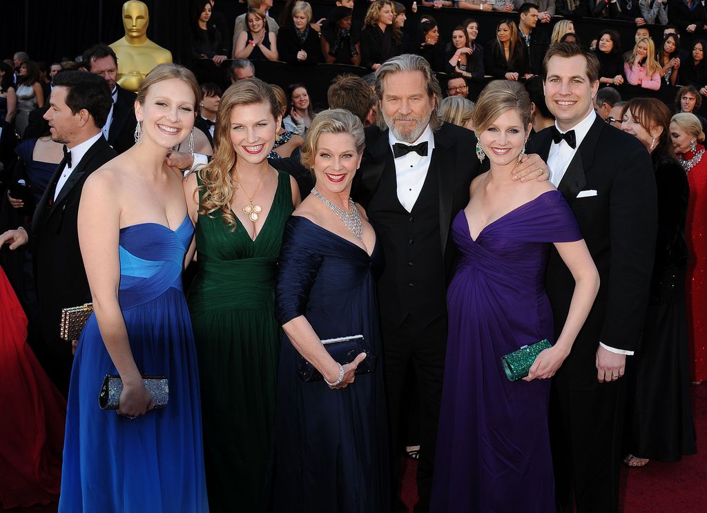 Jeff Bridges and family arrive at the 83rd Annual Academy Awards held at the Kodak Theatre on February 27, 2011 in Hollywood, California