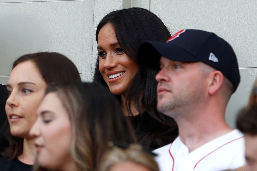 meghan markle watching the game