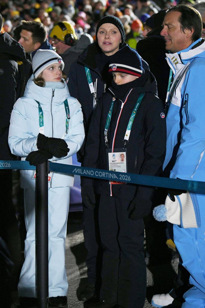 La princesse Charlène de Monaco et ses enfants Jacques et Gabriella aux JO de Milan