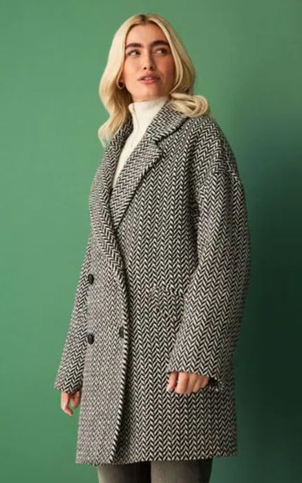 Tesco shoppers 'loving' £45 F&F winter coat modelled by Abbey Clancy -  Nottinghamshire Live