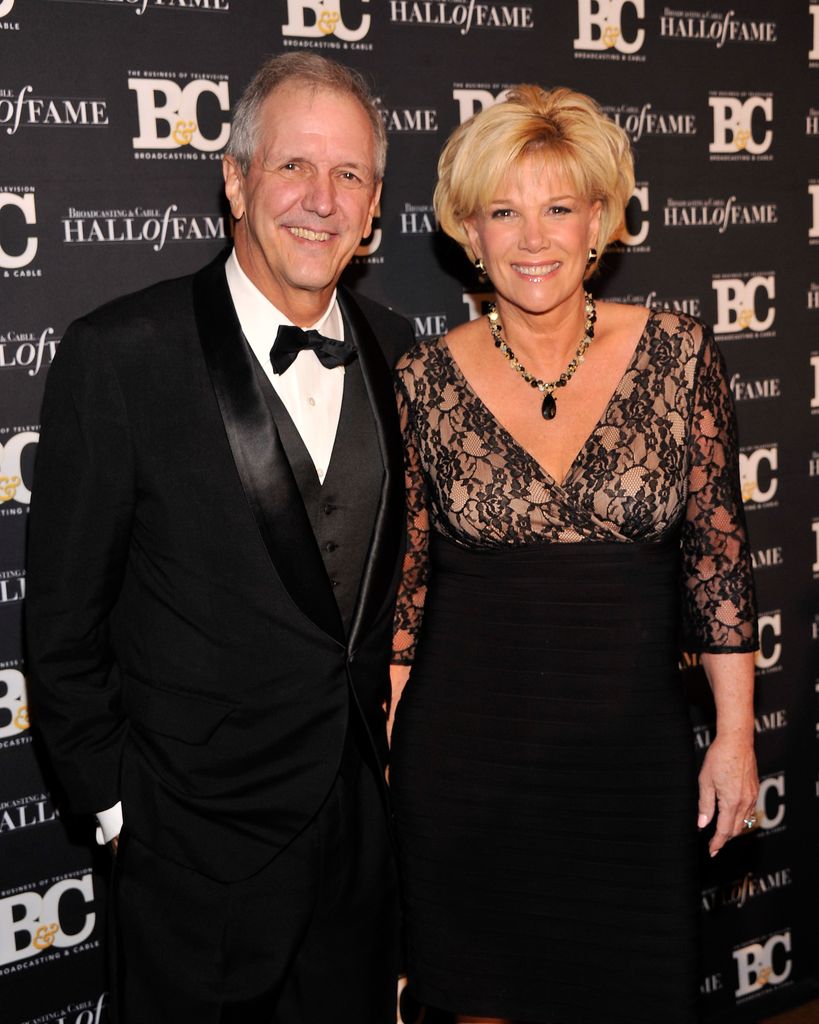 Charlie Gibson and his former GMA co-host Joan Lunden