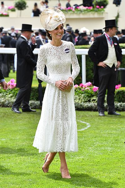 kate middleton at ascot in white lace dress