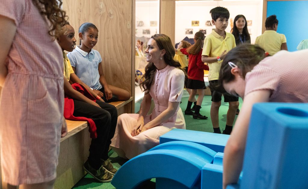 Kate Middleton speaking with children of Globe Primary school
