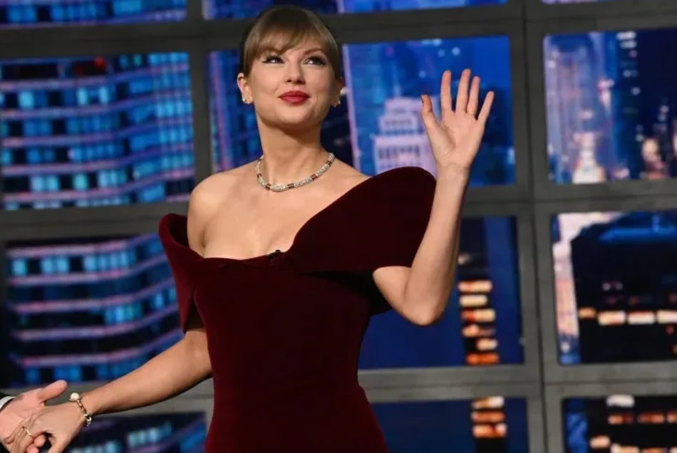 Taylor Swift red velvet mini dress