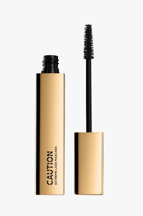 Pamela uses the Hourglass 'Caution Extreme Lash Mascara'