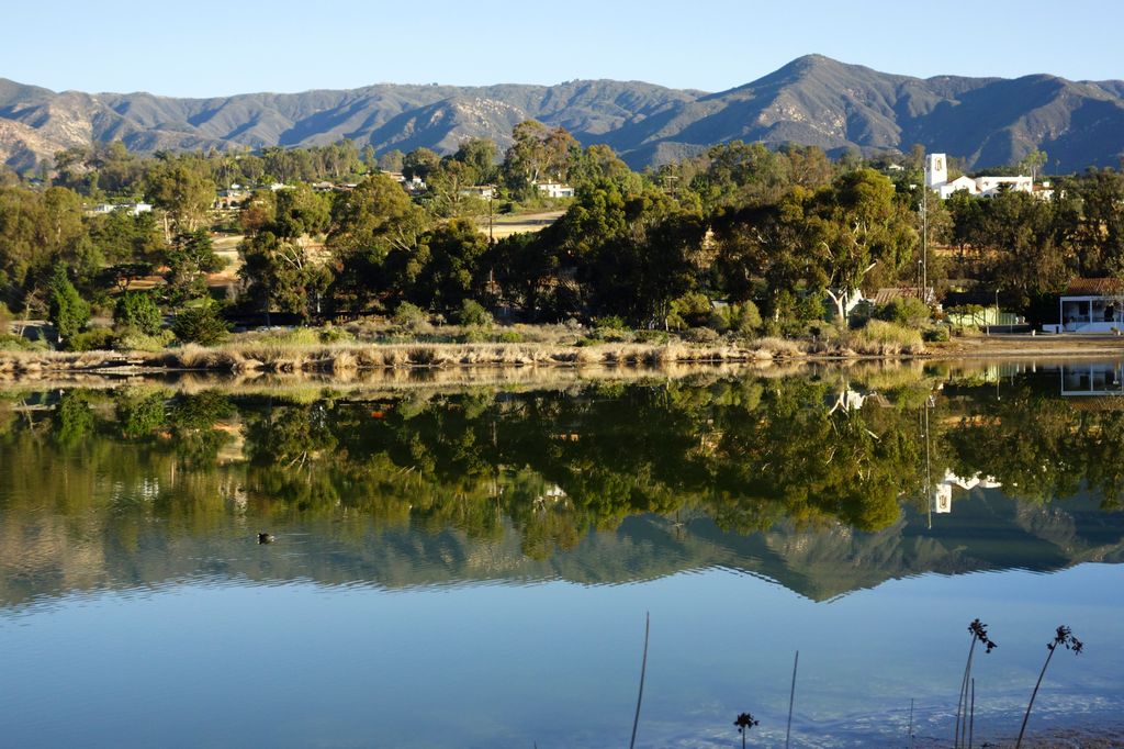 Montecito lake and mountains