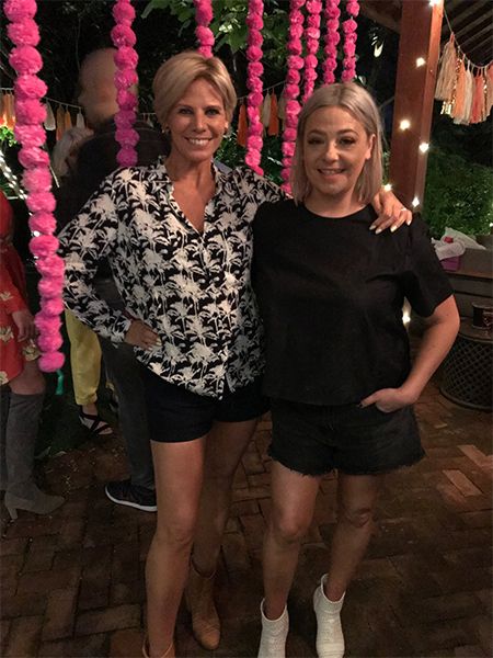 lisa armstrong out with friends