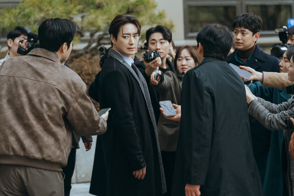 Le thriller mystérieux « exceptionnel » en 8 parties, The Art of Sarah, est votre prochaine frénésie Netflix 3 Lee Jun-hyuk dans L'Art de Sarah