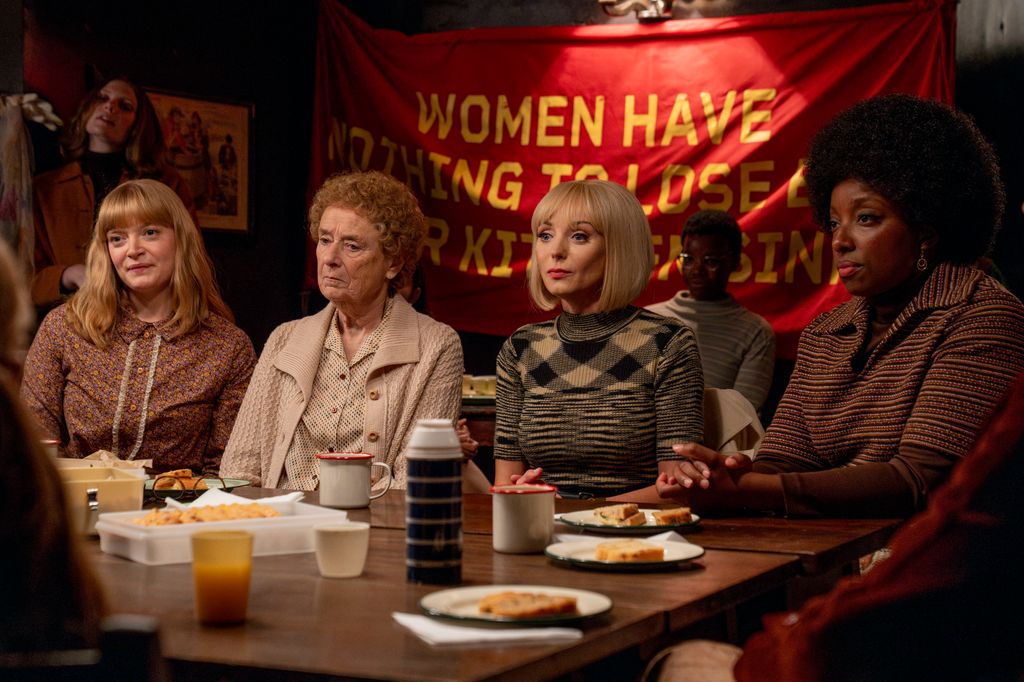 Rosalind Clifford (NATALIE QUARRY), Nurse Crane (LINDA BASSETT), Trixie Aylward (HELEN GEORGE), Joyce Highland (RENEE BAILEY) 