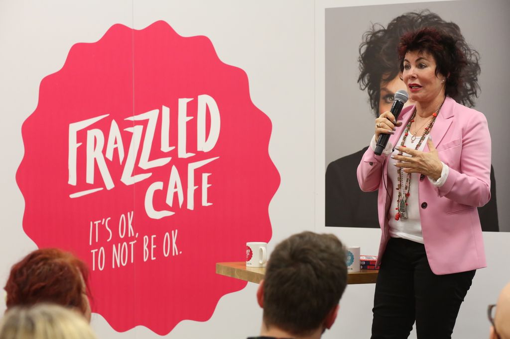 Ruby Wax helping others at the Frazzled Cafe