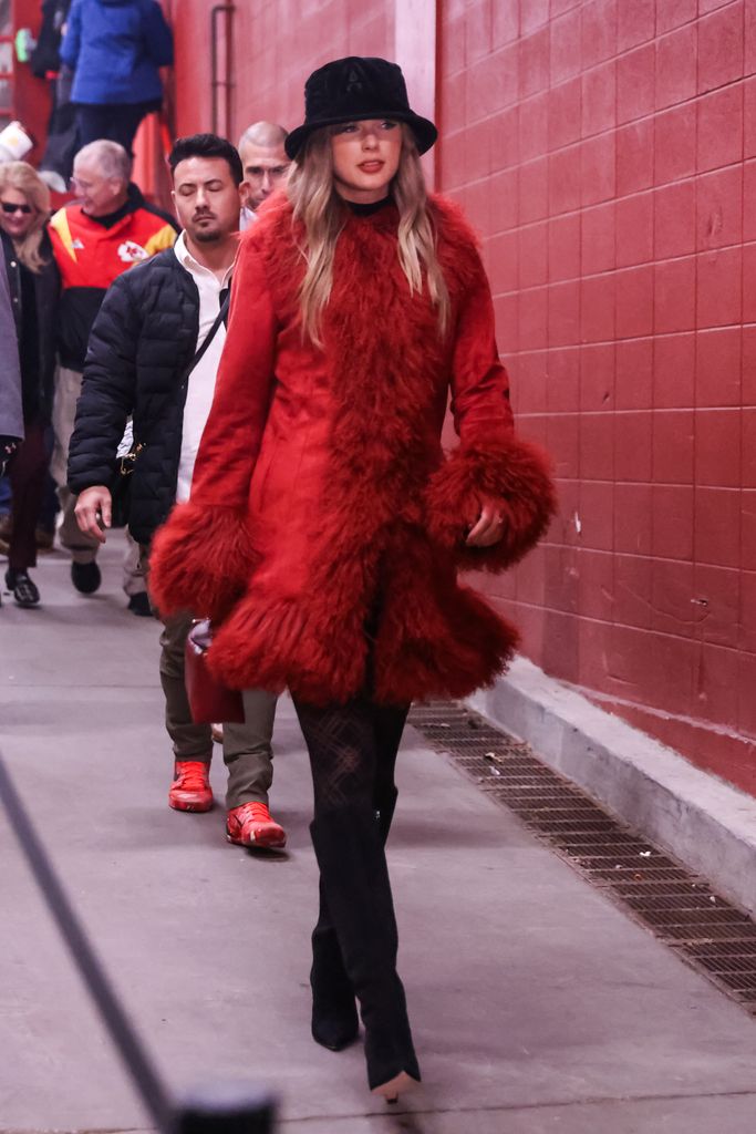  Taylor Swift arrives at the stadium before an NFL game between the Houston Texans and Kansas City Chiefs on December 21, 2024 at GEHA Field at Arrowhead Stadium in Kansas City, MO