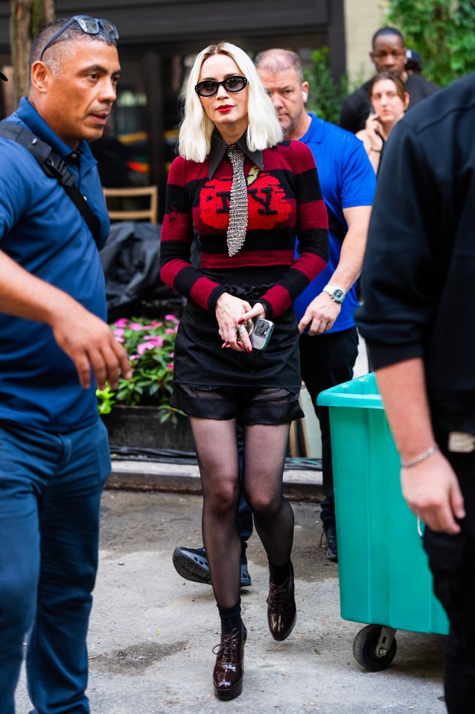 emily blunt blonde hair devil wears prada 2