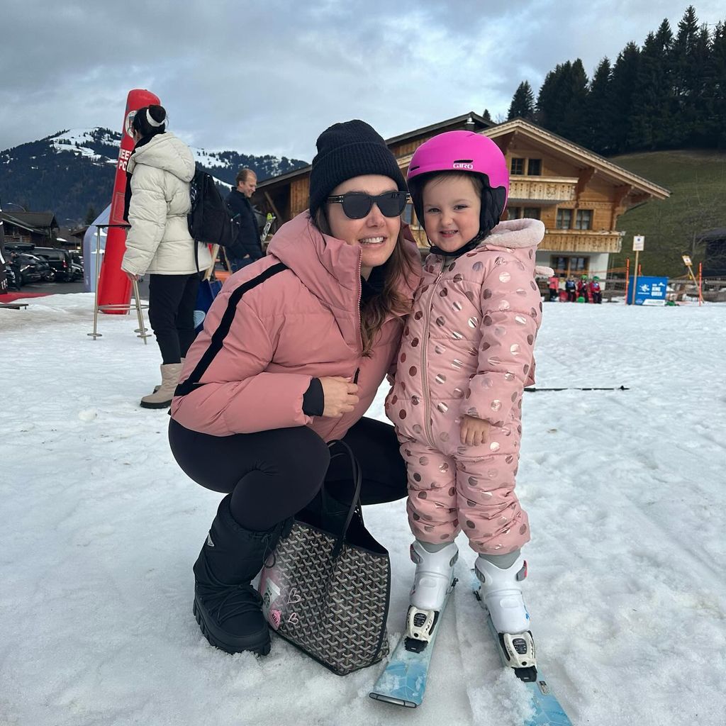 Tamara Ecclestone skiing with her daughter