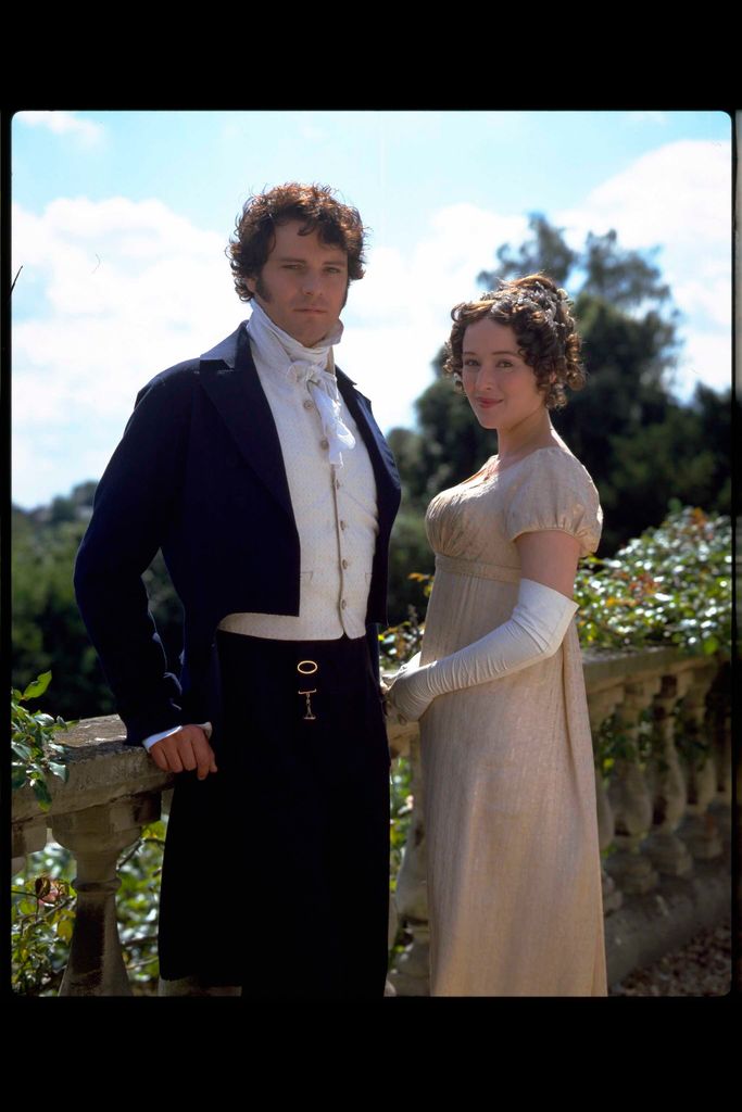 Actors Colin Firth and Jennifer Ehle in character as Mr. Darcy and Elizabeth Bennet in period drama Pride And Prejudice, circa 1995. (Photo by Mark Lawrence/TV Times via Getty Images)