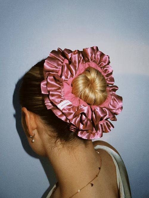 BALLERINA PINK
scrunchie