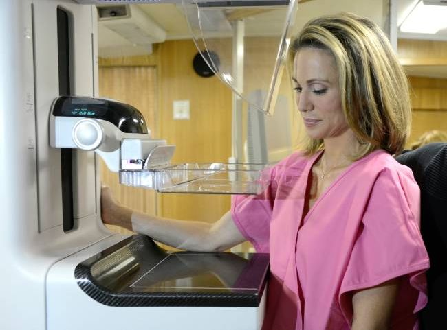 Amy Robach getting a mammogram for GMA