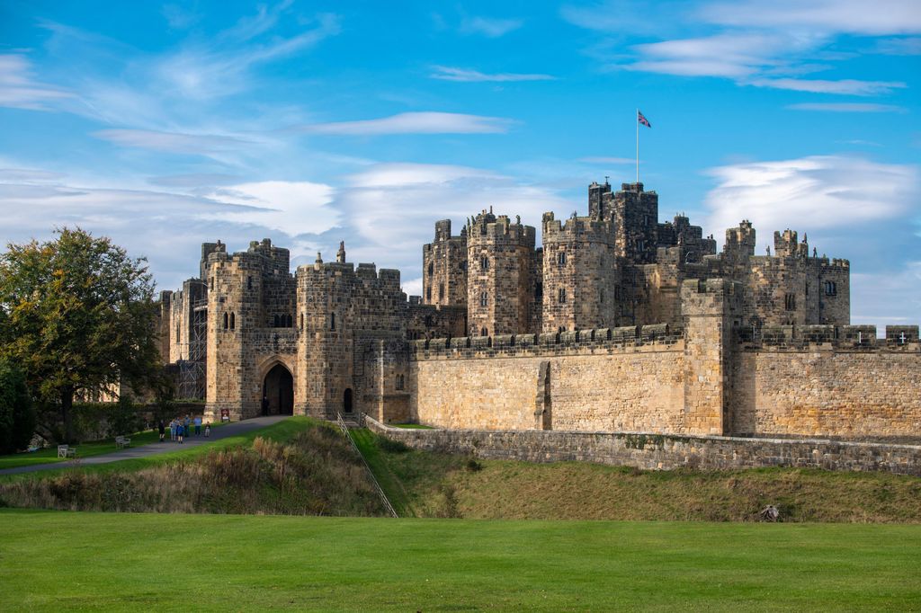 Lion Arch entrance to Alnwick Castle