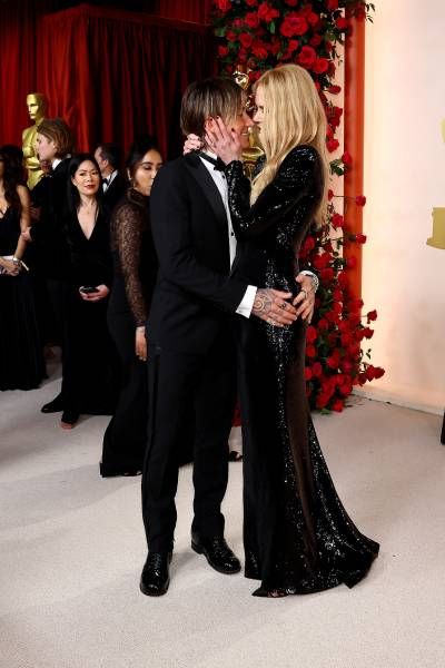 Keith Urban and Nicole Kidman at the Oscars red carpet