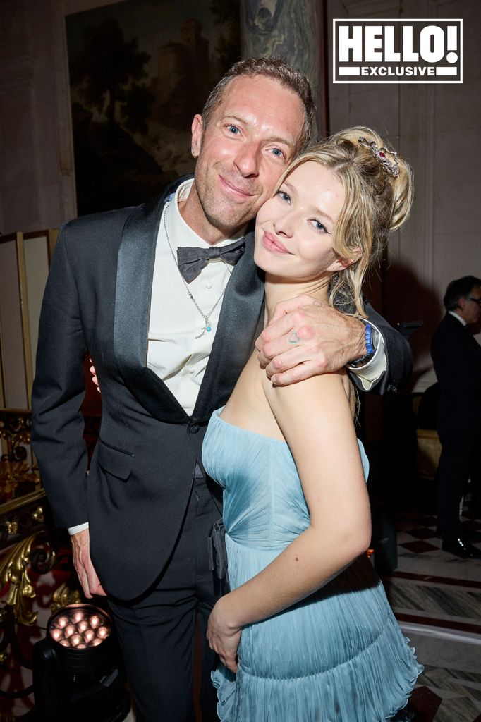 Chris Martin hugging daughter Apple