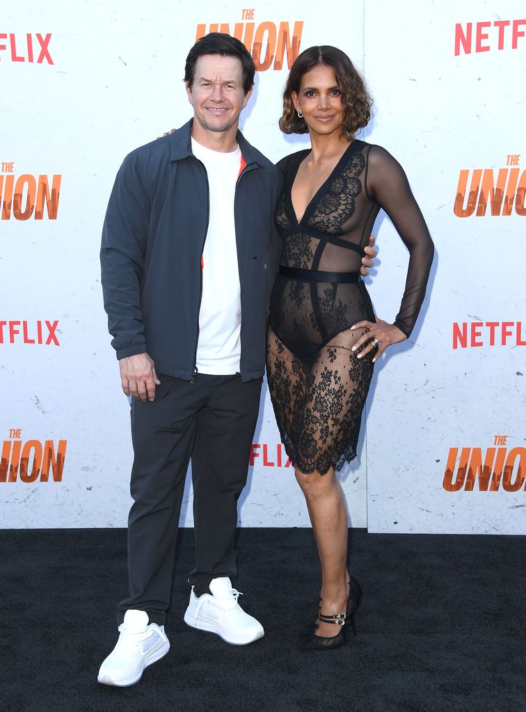  Mark Wahlberg and Halle Berry 