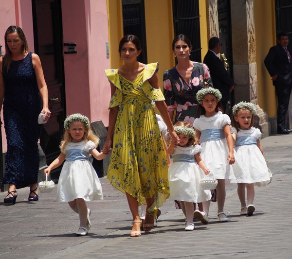 monaco wedding flower girls