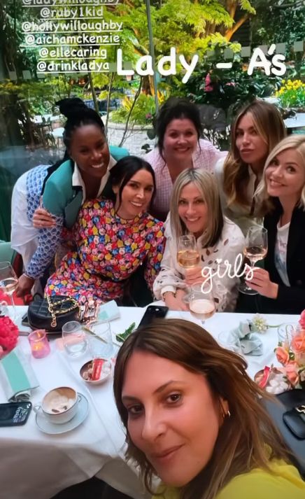 Christine Lampard with Holly Willoughby and a group of girls